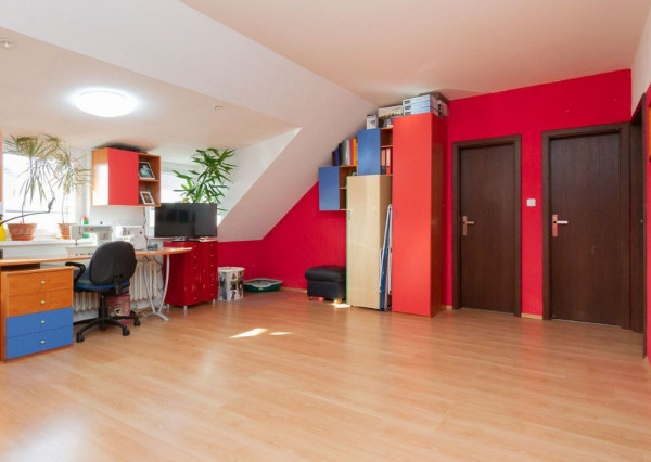 PREDANÉ - Praktický rodinný dom v blízkosti Stupavského parku