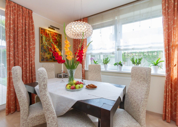 PREDANÉ,6. izb. rodinný dom nachádzajúci sa v srdci Stupavy.