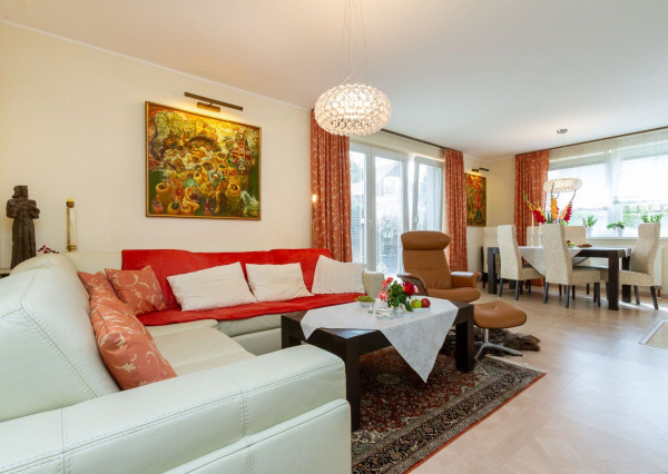 PREDANÉ,6. izb. rodinný dom nachádzajúci sa v srdci Stupavy.