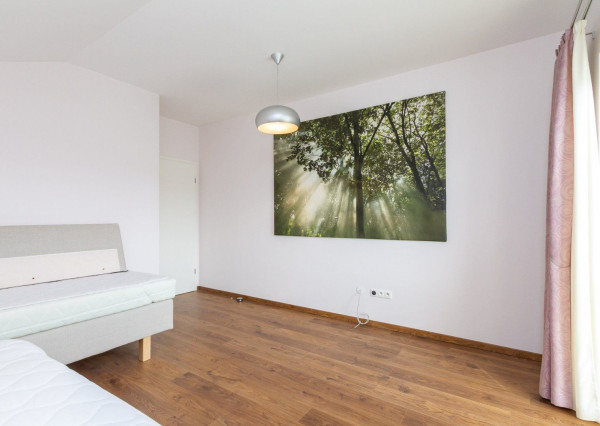 PREDANÉ,6. izb. rodinný dom nachádzajúci sa v srdci Stupavy.