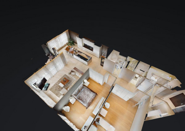 Prenajaté: BONAPARTE -HRADNÝ VRCH, 3 izb.byt 158 m2 + terasa 18 m2 + parking.