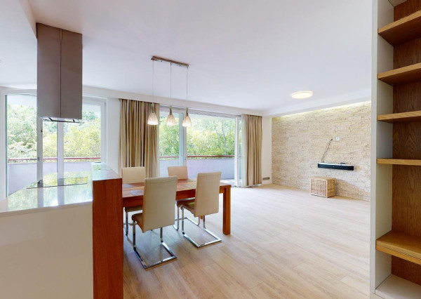 PRENAJATÉ: HRADNÝ VRCH, ul. Drotárska - 4 izb. byt 122m2 + logia 14m2 + parking.