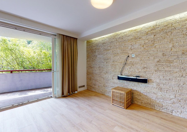 PRENAJATÉ: HRADNÝ VRCH, ul. Drotárska - 4 izb. byt 122m2 + logia 14m2 + parking.