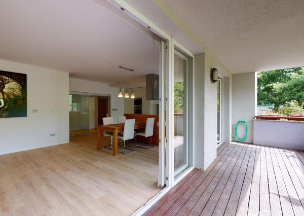 PRENAJATÉ: HRADNÝ VRCH, ul. Drotárska - 4 izb. byt 122m2 + logia 14m2 + parking.