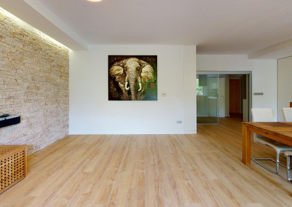 PRENAJATÉ: HRADNÝ VRCH, ul. Drotárska - 4 izb. byt 122m2 + logia 14m2 + parking.