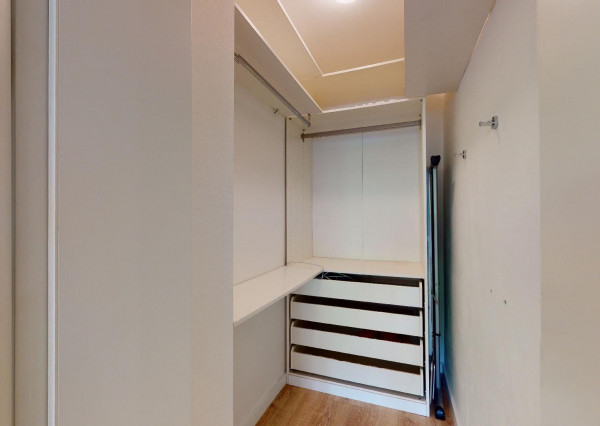 PRENAJATÉ: HRADNÝ VRCH, ul. Drotárska - 4 izb. byt 122m2 + logia 14m2 + parking.