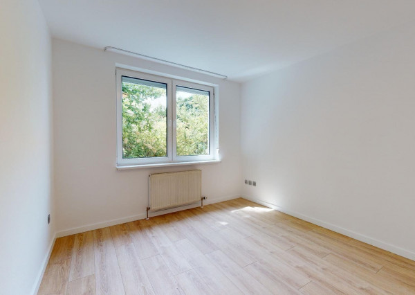 PRENAJATÉ: HRADNÝ VRCH, ul. Drotárska - 4 izb. byt 122m2 + logia 14m2 + parking.