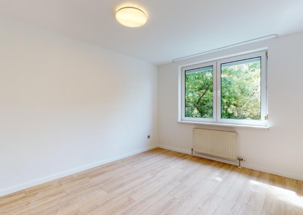 PRENAJATÉ: HRADNÝ VRCH, ul. Drotárska - 4 izb. byt 122m2 + logia 14m2 + parking.