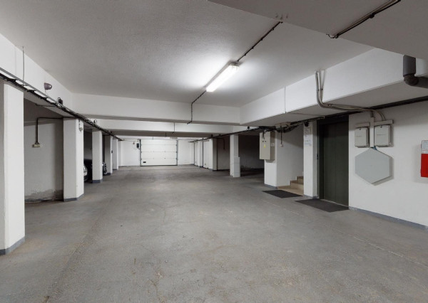 PRENAJATÉ: HRADNÝ VRCH, ul. Drotárska - 4 izb. byt 122m2 + logia 14m2 + parking.