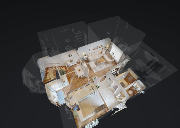 PREDANÉ -rod.dom s pozemkom 908 m2,bazénom,altánkom,3 x garáž v tesnej blízkosti ZŠ, MŠ a námestia v ZB.