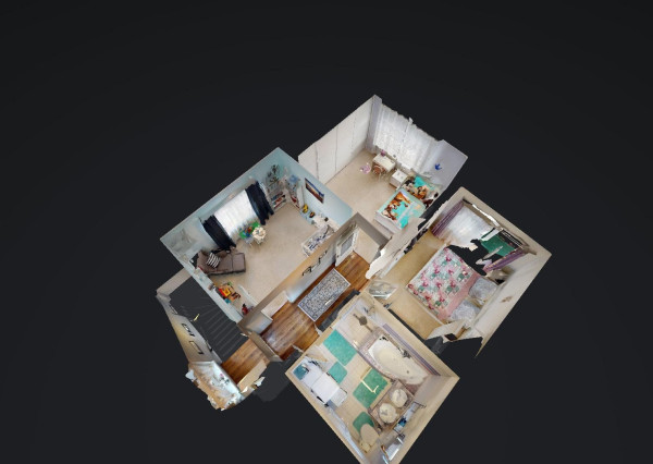 PREDANÉ -rod.dom s pozemkom 908 m2,bazénom,altánkom,3 x garáž v tesnej blízkosti ZŠ, MŠ a námestia v ZB.