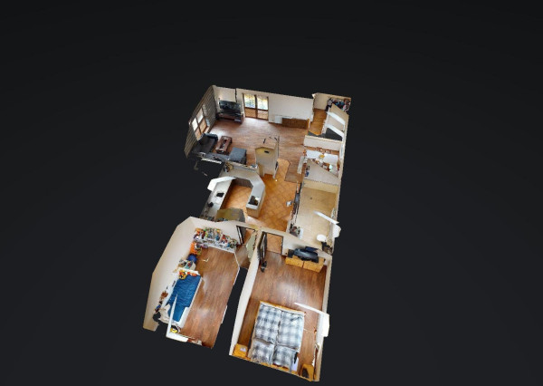 PREDANÉ -rod.dom s pozemkom 908 m2,bazénom,altánkom,3 x garáž v tesnej blízkosti ZŠ, MŠ a námestia v ZB.