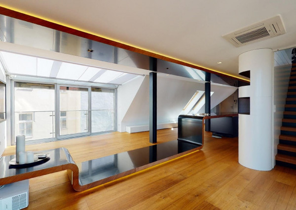 PREDANÉ - mezonetový byt 129,70 m2  s balkónom v historickom centre BA - STARÉ MESTO.