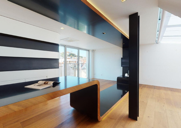 PREDANÉ - mezonetový byt 129,70 m2  s balkónom v historickom centre BA - STARÉ MESTO.