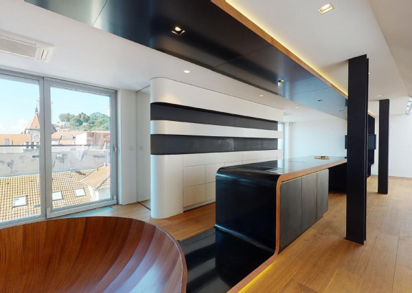 PREDANÉ - mezonetový byt 129,70 m2  s balkónom v historickom centre BA - STARÉ MESTO.