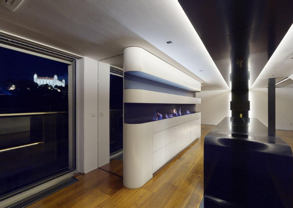 PREDANÉ - mezonetový byt 129,70 m2  s balkónom v historickom centre BA - STARÉ MESTO.