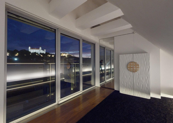 PREDANÉ - mezonetový byt 129,70 m2  s balkónom v historickom centre BA - STARÉ MESTO.