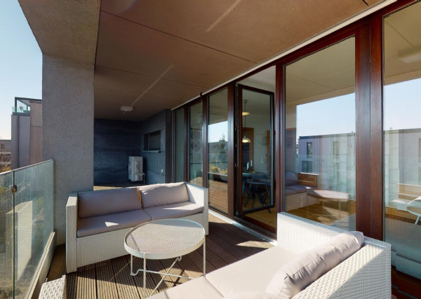 PREDANÉ + PRENAJATÉ -Slnečný, kompletne zariadený 4 izbový byt s terasou, loggiou, 2 x parking v garáži: rezidencia PARKVILLE, KOLIBA-BA III.