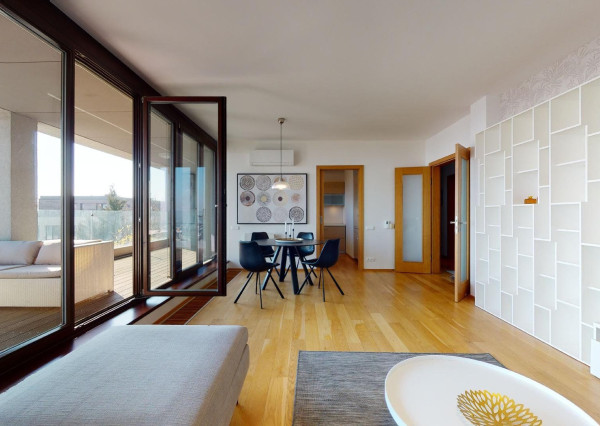 PREDANÉ + PRENAJATÉ -Slnečný, kompletne zariadený 4 izbový byt s terasou, loggiou, 2 x parking v garáži: rezidencia PARKVILLE, KOLIBA-BA III.