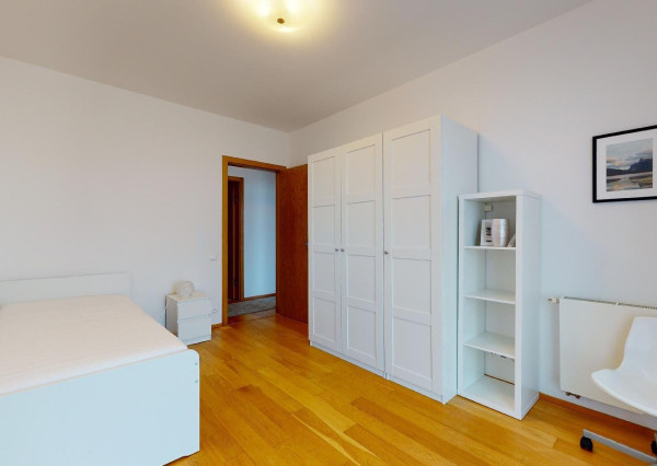 PREDANÉ + PRENAJATÉ -Slnečný, kompletne zariadený 4 izbový byt s terasou, loggiou, 2 x parking v garáži: rezidencia PARKVILLE, KOLIBA-BA III.