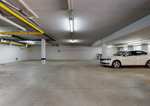 PREDANÉ + PRENAJATÉ -Slnečný, kompletne zariadený 4 izbový byt s terasou, loggiou, 2 x parking v garáži: rezidencia PARKVILLE, KOLIBA-BA III.