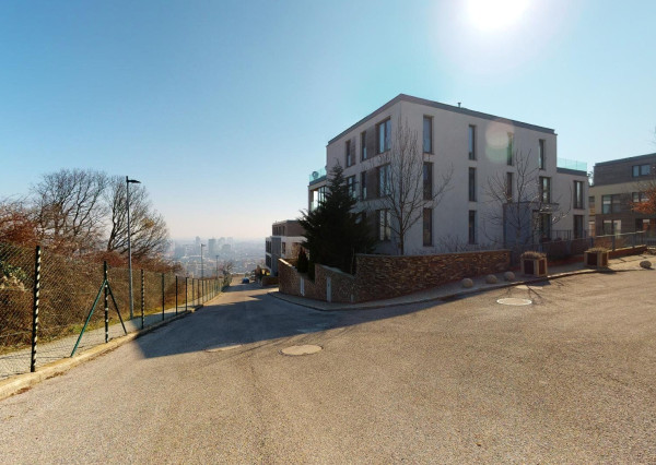 PREDANÉ + PRENAJATÉ -Slnečný, kompletne zariadený 4 izbový byt s terasou, loggiou, 2 x parking v garáži: rezidencia PARKVILLE, KOLIBA-BA III.