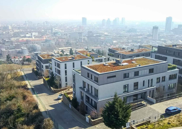 PREDANÉ + PRENAJATÉ -Slnečný, kompletne zariadený 4 izbový byt s terasou, loggiou, 2 x parking v garáži: rezidencia PARKVILLE, KOLIBA-BA III.