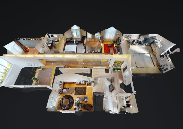 PREDANÉ - 6 izb.rod.dom v pokojnej štvrti STUPAVY v blízkosti lesa a parku.Excelentná záhrada 1469 m2 s bazénom.