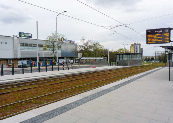 PREDANÉ -Slnečný 3 izbový byt s loggiou, pivnicou, parkingom - ul. PÚPAVOVÁ,  BA IV - KARLOVA VES