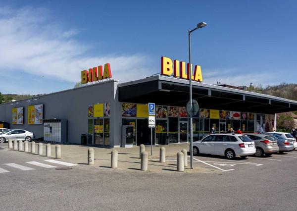 PREDANÉ -Slnečný 3 izbový byt s loggiou, pivnicou, parkingom - ul. PÚPAVOVÁ,  BA IV - KARLOVA VES