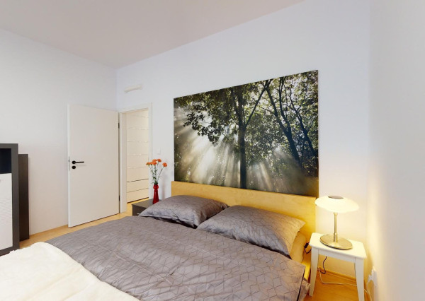 UL.DUNAJSKÁ-byt 48m2,kompl.zariadený,klimatizácia,vys.stropy.