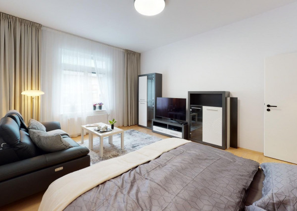 UL.DUNAJSKÁ-byt 48m2,kompl.zariadený,klimatizácia,vys.stropy.