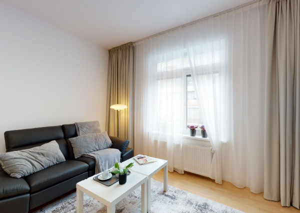 UL.DUNAJSKÁ-byt 48m2,kompl.zariadený,klimatizácia,vys.stropy.