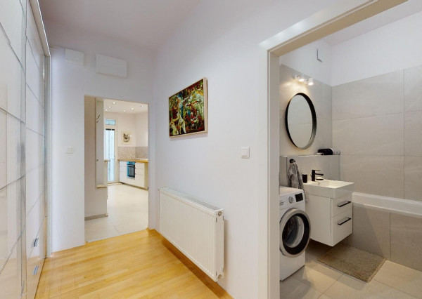 UL.DUNAJSKÁ-byt 48m2,kompl.zariadený,klimatizácia,vys.stropy.