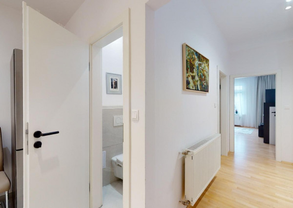 UL.DUNAJSKÁ-byt 48m2,kompl.zariadený,klimatizácia,vys.stropy.