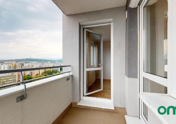 PRENAJATÉ | S krásnym výhľadom na 15 poschodí v Perle Ružinova