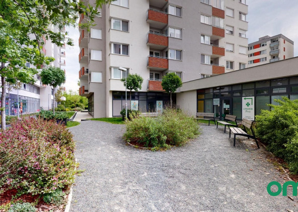 PRENAJATÉ | S krásnym výhľadom na 15 poschodí v Perle Ružinova