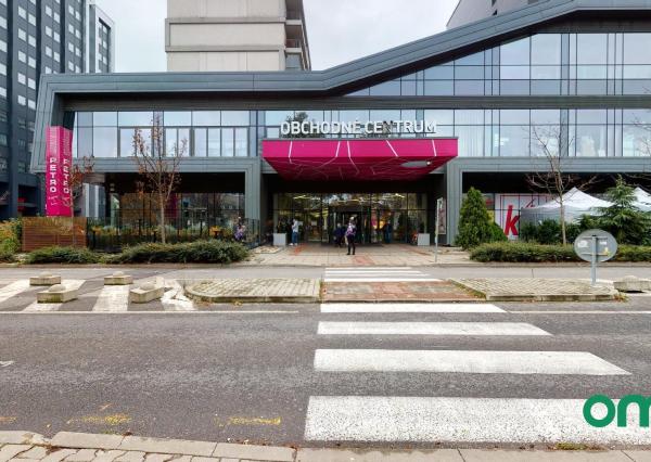 PRENAJATÉ | S krásnym výhľadom na 15 poschodí v Perle Ružinova