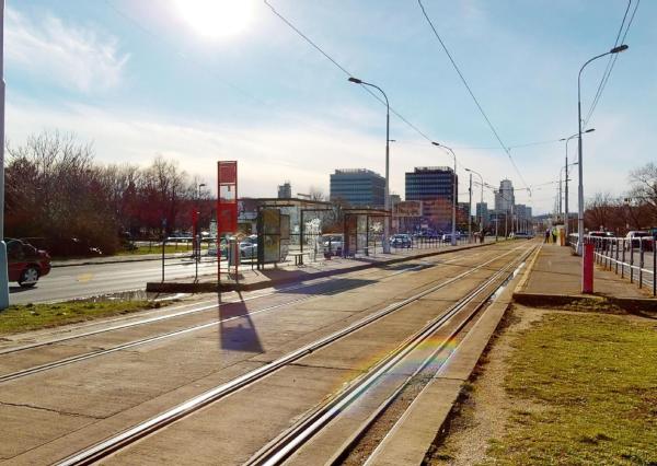 PREDANÉ - Zariadený 3 izb.byt 124 m2: tehla,veľká loggia,šatník,práčovňa,klimatizácia,parking v TOP lokalite!