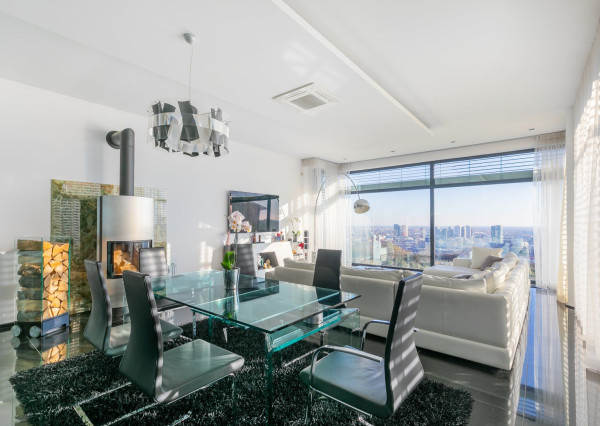 Exkluzívna vila v TOP lokalite KOLIBA - VINOHRADY s panoramatickým výhľadom.