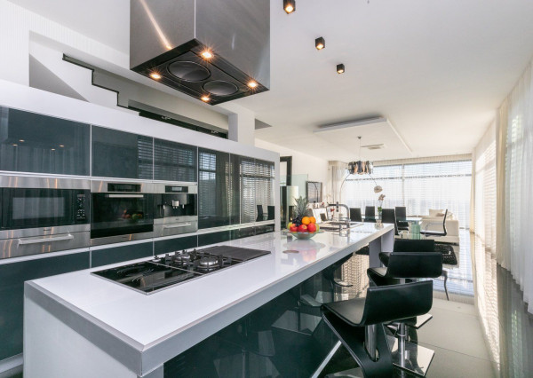 Exkluzívna vila v TOP lokalite KOLIBA - VINOHRADY s panoramatickým výhľadom.