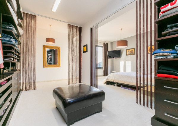 Exkluzívna vila v TOP lokalite KOLIBA - VINOHRADY s panoramatickým výhľadom.