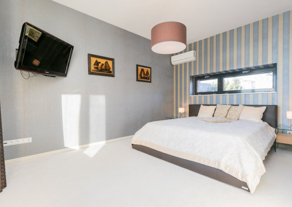 Exkluzívna vila v TOP lokalite KOLIBA - VINOHRADY s panoramatickým výhľadom.