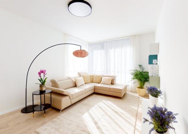 PRENAJATÉ - Úplne nový, elegantný 3 izb. byt 123 m2 zariadený, 2 x parking, priamo v centre BA I - Staré Mesto.