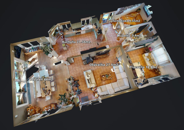 PREDANÉ -5 izb.rodinný dom s POZEMKOM 1330 m2 v tesnej blízkosti lesa s krásnou záhradou,bazénom,záhr.domčekom.