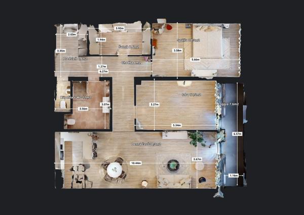 PRENAJATÉ - Úpne nový, elegantný 3 izb.byt 124 m2 kompletne zariadený, loggia, 2 x parking, BA I - Staré Mesto.