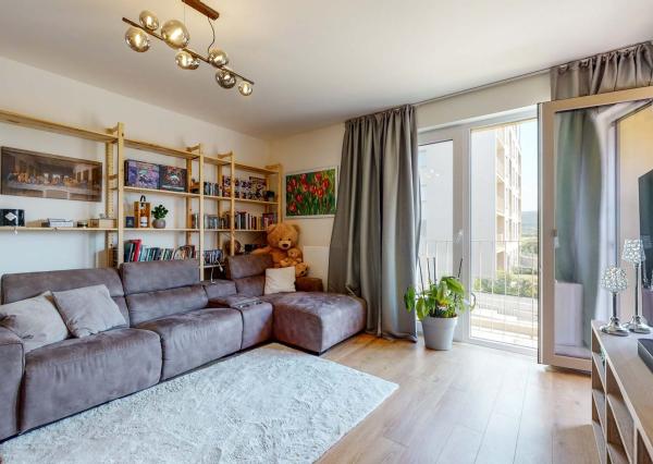 PRENAJATÉ-Kompletne zariadený, nový 2 izb. byt 62 m2, loggia, pivnica, parking garáž - NOVOSTAVBA BORY