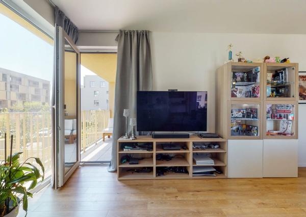 PRENAJATÉ-Kompletne zariadený, nový 2 izb. byt 62 m2, loggia, pivnica, parking garáž - NOVOSTAVBA BORY