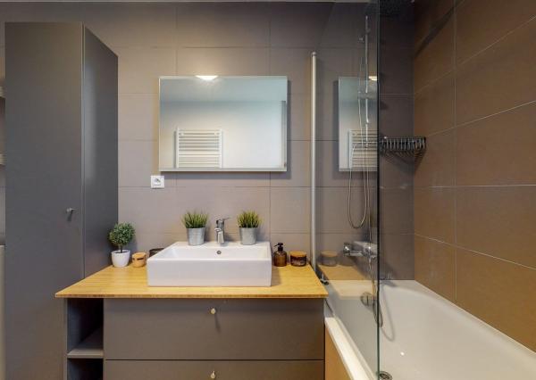 PRENAJATÉ-Kompletne zariadený, nový 2 izb. byt 62 m2, loggia, pivnica, parking garáž - NOVOSTAVBA BORY