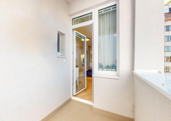 PRENAJATÉ - ÚPLNE NOVÝ, elegantný 3 izb.byt 90 m2 KOMPLETNE ZARIADENÝ,loggia,parking,STARÉ MESTO - ul. DUNAJSKÁ.